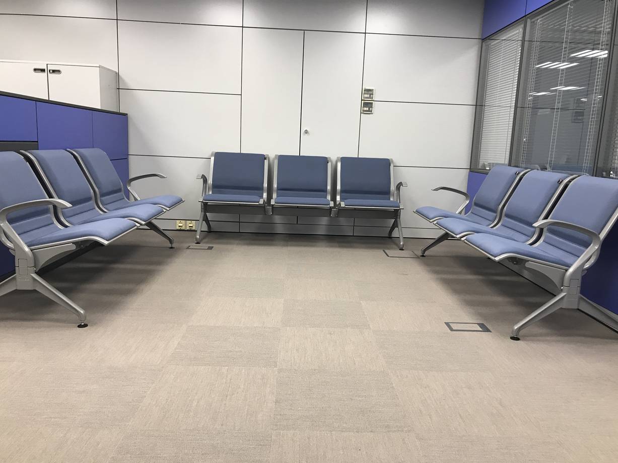 καθίσματα αναμονής σε ναυτιλιακή