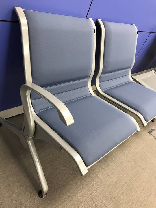 καθίσματα αναμονής σε ναυτιλιακή