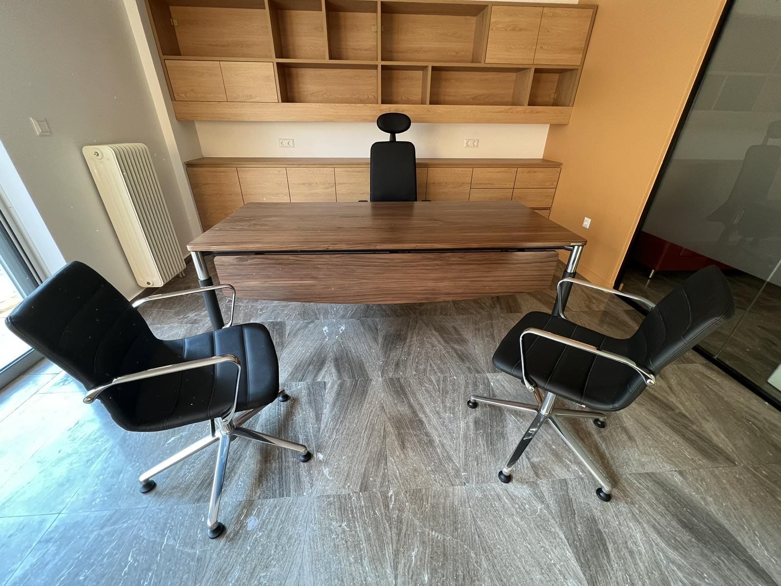 Εξοπλισμός γραφείων σε εταιρεία δικηγόρων Εξοπλισμός γραφείων σε εταιρεία δικηγόρων