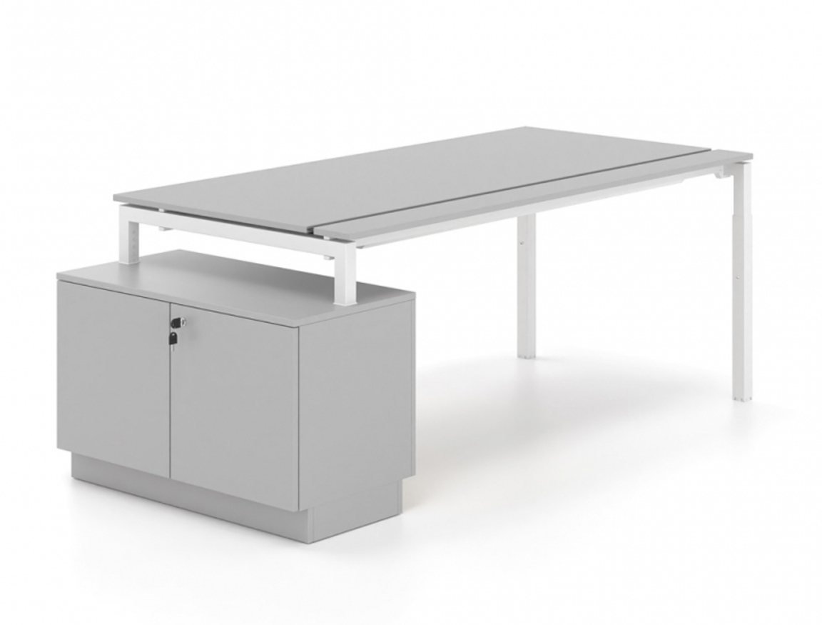 Γραφείο Διευθυντικό Dromeas σειράς Neo διάστασης 180Χ90Χ65-85Η με βαμμένο σκελετό και επιφάνεια από μελαμίνη και πλαϊνό ερμάριo